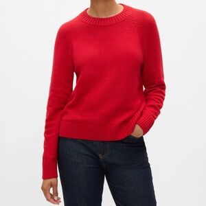 Women / Sweaters
CashSoft Crewneck Sweater